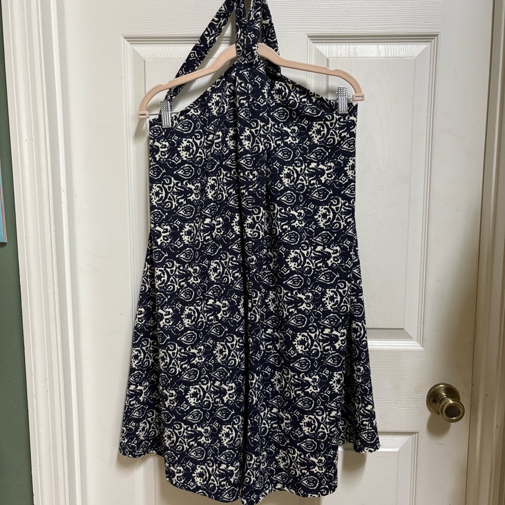 Floral Halter Neck Top - black and White